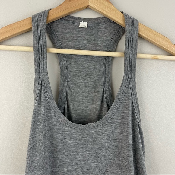 LULULEMON Mini Stripe Hearthered Arctic Grey White Yogi Racerback IV Tank Top - Picture 5 of 13